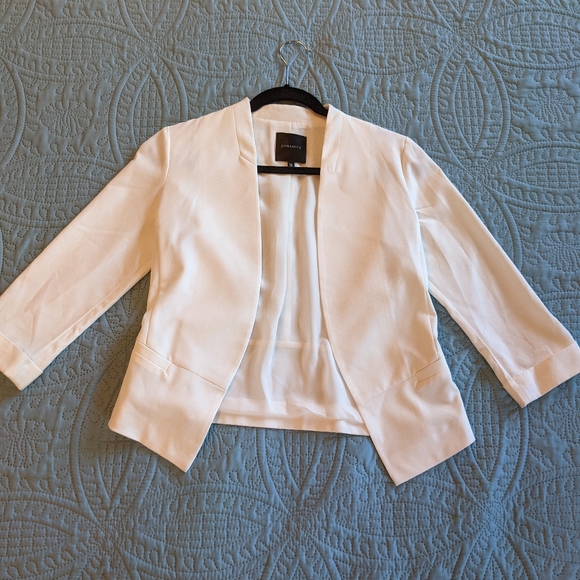 Blazer - Picture 2 of 3